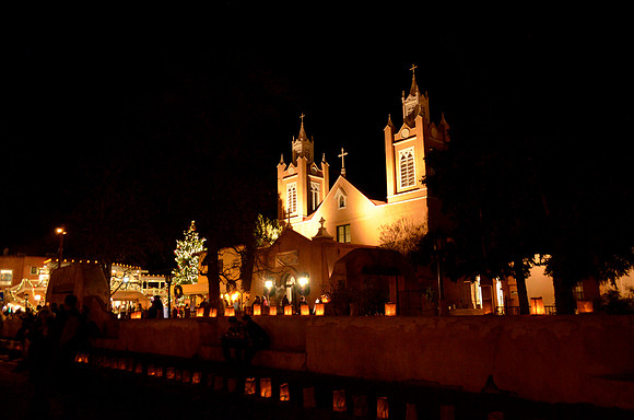 Lumanarias at San Felipe de Neri