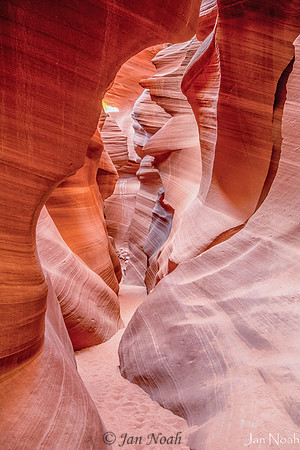 Lower Antelope Canyon