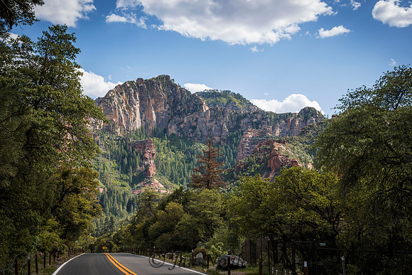 Oak Creek Canyon Drive
